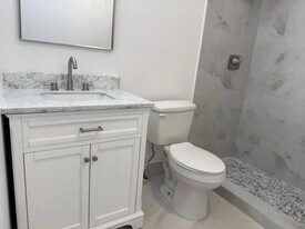 2161 NE 68th St, Unit 303 in Fort Lauderdale, FL - Building Photo