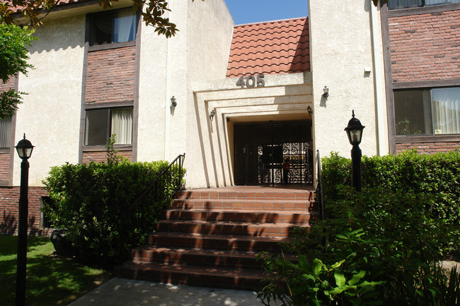 405 Ivy St in Glendale, CA - Foto de edificio - Building Photo