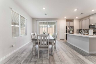 4436 Panoramic View Ave in North Las Vegas, NV - Building Photo - Building Photo