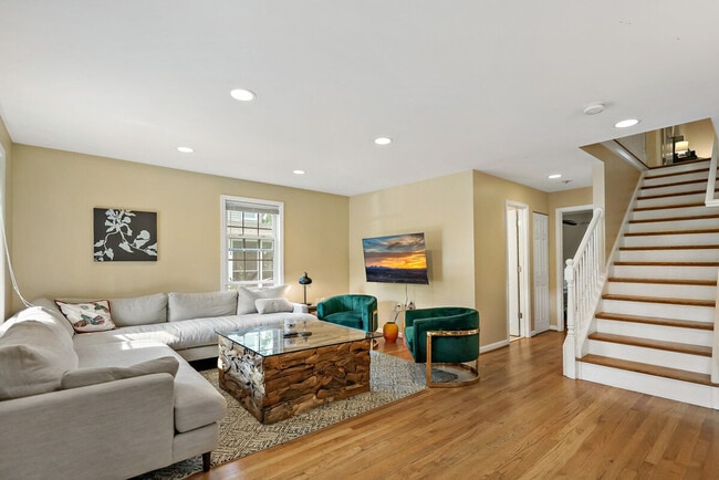 9 S Walter Reed Dr in Arlington, VA - Building Photo - Building Photo