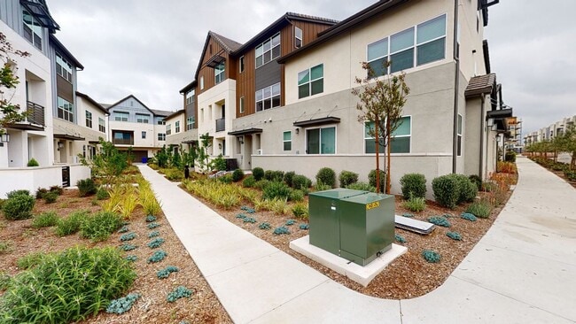 11035 Serene Dr in Rancho Cucamonga, CA - Building Photo - Building Photo