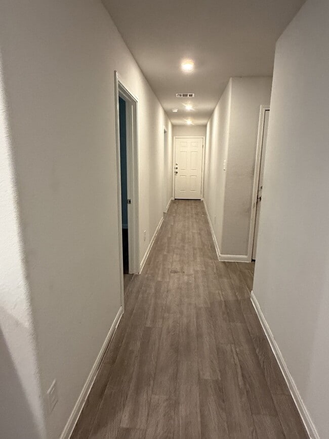 89 Rd 51026 in Cleveland, TX - Building Photo - Building Photo