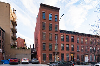 660 Dean St in Brooklyn, NY - Foto de edificio - Building Photo