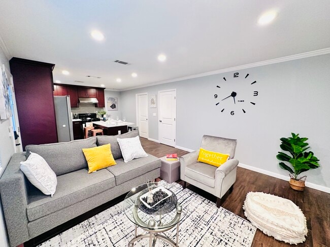 2621 Wallace Ave in Fullerton, CA - Building Photo - Building Photo