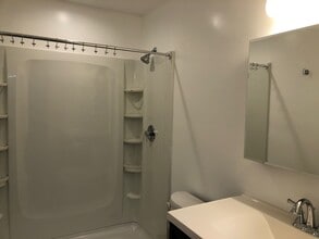 175 Chittenden Ave, Unit 1B in Columbus, OH - Building Photo - Building Photo