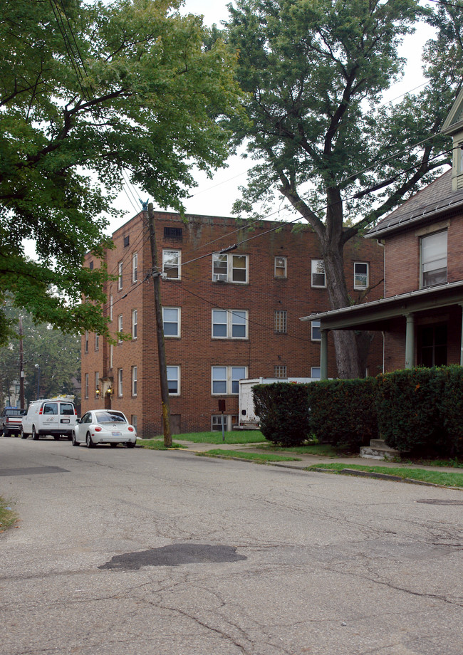 17 5th St NE in Massillon, OH - Building Photo - Building Photo