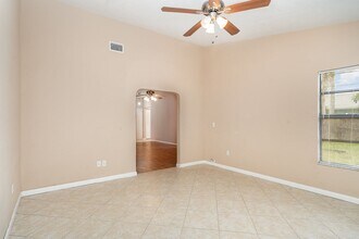559 Diamond Ave NE in Palm Bay, FL - Building Photo - Building Photo