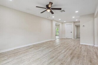 310 Garfield St in McGregor, TX - Building Photo - Building Photo