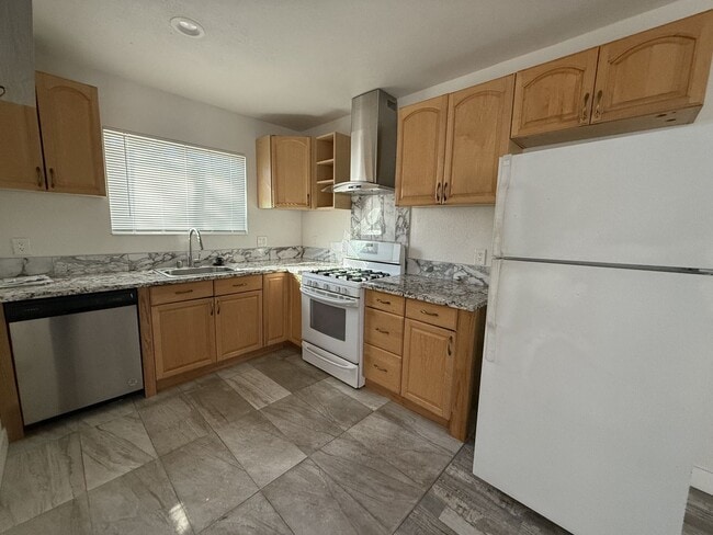 7820 Old Auburn Rd in Citrus Heights, CA - Building Photo - Building Photo