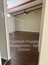 847 Boulder Dr in Universal City, TX - Building Photo - Building Photo