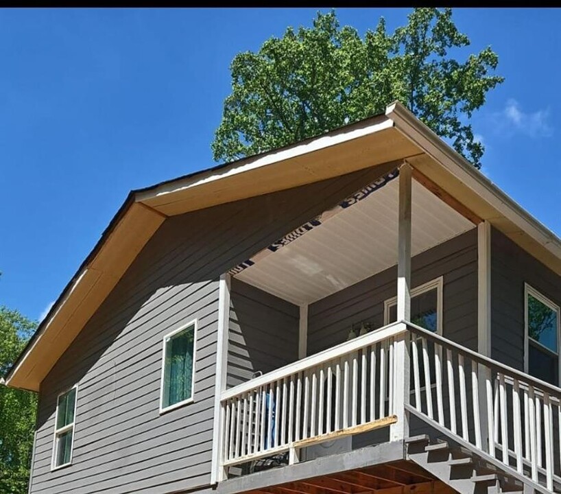 4066 Jami Ln in Snellville, GA - Building Photo