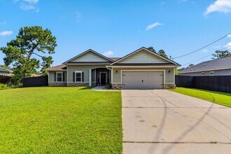 8170 Tavira St in Navarre, FL - Building Photo - Building Photo