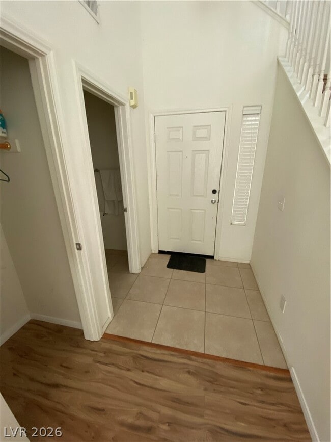 10555 Lessona St in Las Vegas, NV - Building Photo - Building Photo