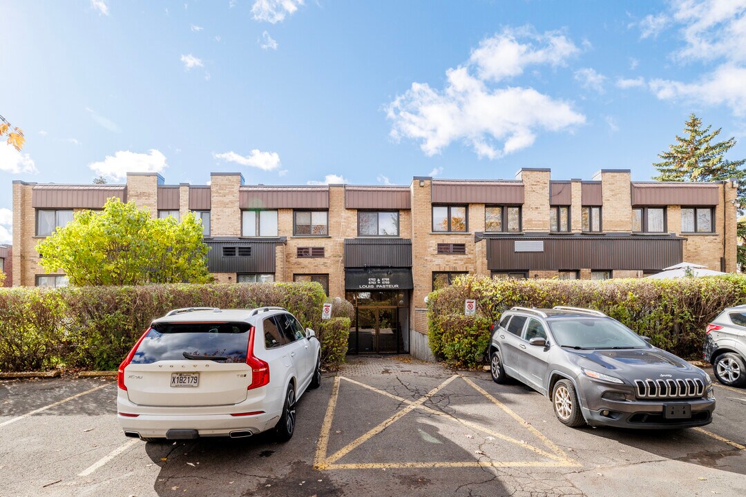 6757 Louis-Pasteur Ch in Côte-St-Luc, QC - Building Photo