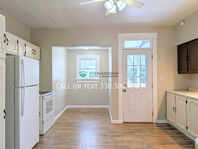 property at 1416 16th St NW