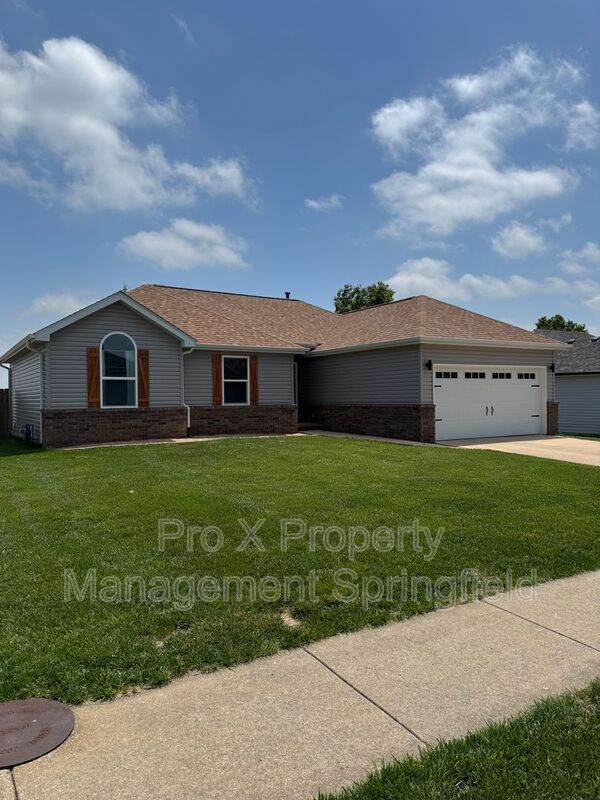 1150 S Mahogany Rd in Nixa, MO - Building Photo - Building Photo