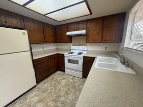 7560 Sombrilla Ave in Atascadero, CA - Building Photo - Building Photo