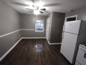 1102 Capri Dr in Marion, OH - Building Photo - Building Photo