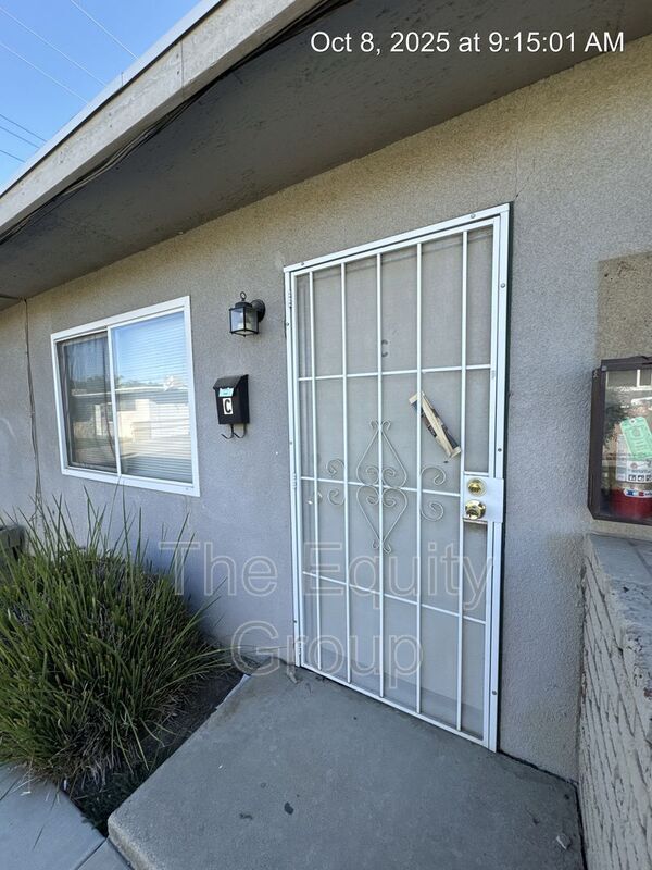 514 E Cypress Ave in Visalia, CA - Building Photo - Building Photo