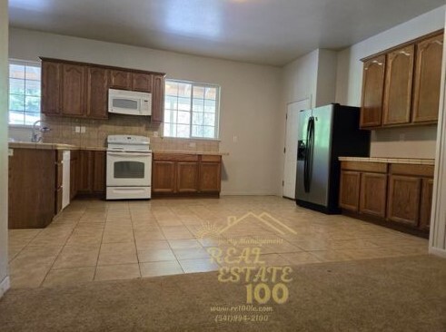 4706 Salmon River Hwy in Otis, OR - Building Photo - Building Photo