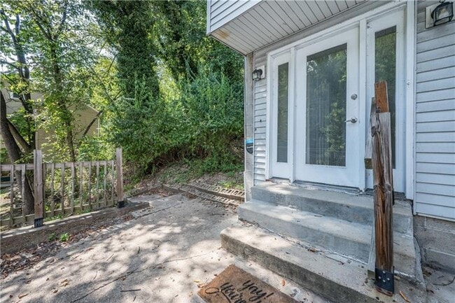 property at 702 Seavey Rd