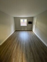 1415 Clover St NW in Winston-Salem, NC - Building Photo - Building Photo