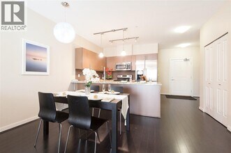 2239 Kingsway in Vancouver, BC - Building Photo - Building Photo