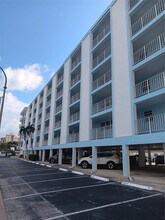 4540 N Ocean Dr in Lauderdale-by-the-Sea, FL - Building Photo - Building Photo