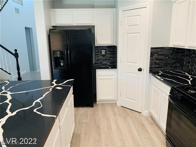 property at 4725 Sequoia Park Ave