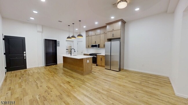 155 Midland Ave in Kearny, NJ - Building Photo - Building Photo
