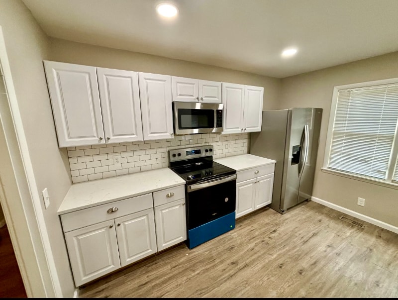 4202 Cloverdale Dr NW in Huntsville, AL - Building Photo