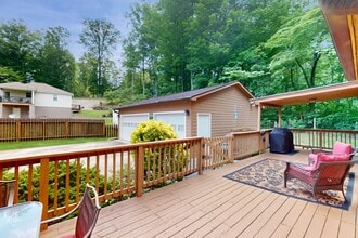 247 Lakeview Ln in Andersonville, TN - Foto de edificio - Building Photo