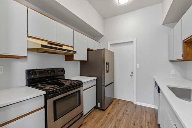 1740 N Arlington Pl, Unit Unit B