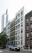 222 E 75th St in New York, NY - Building Photo - Building Photo