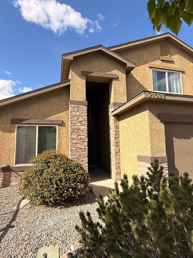 2103 N Ensenada Cir SE in Rio Rancho, NM - Building Photo - Building Photo