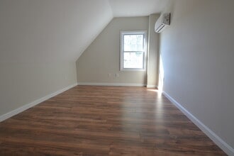 11 Ranelegh Rd, Unit 2 in Boston, MA - Building Photo - Building Photo