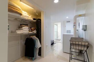 1428 NE Adams St in Camas, WA - Foto de edificio - Building Photo