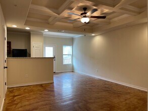 6411 Melanzane Ave in San Antonio, TX - Building Photo - Building Photo