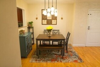 318 Rindge Ave in Cambridge, MA - Building Photo - Building Photo