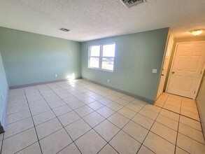 6211 Seabreeze Dr in Port Richey, FL - Building Photo - Building Photo