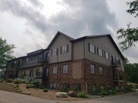 2128 Luann Ln in Madison, WI - Building Photo
