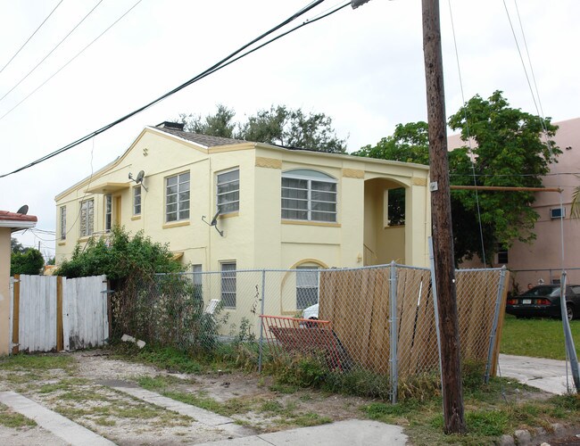 120 SW 20th Ave in Miami, FL - Building Photo - Building Photo