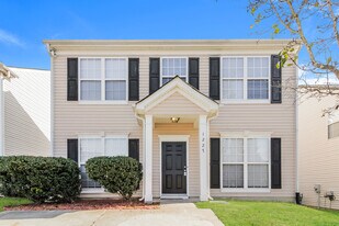 1227 Joannas Ct in Charlotte, NC - Building Photo