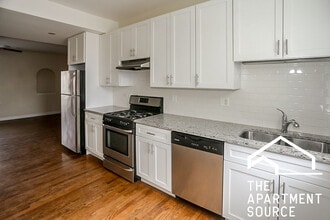 1823 W Leland Ave, Unit 1 in Chicago, IL - Building Photo - Building Photo