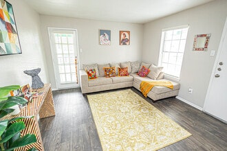 Casa Agave in Houston, TX - Foto de edificio - Building Photo