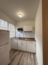 14049 SW 103rd Terrace in Miami, FL - Building Photo - Building Photo