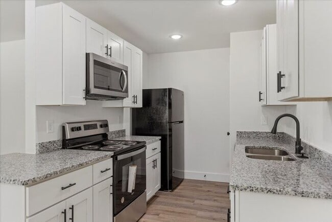 2124 Country Club Rd in Greer, SC - Building Photo - Building Photo