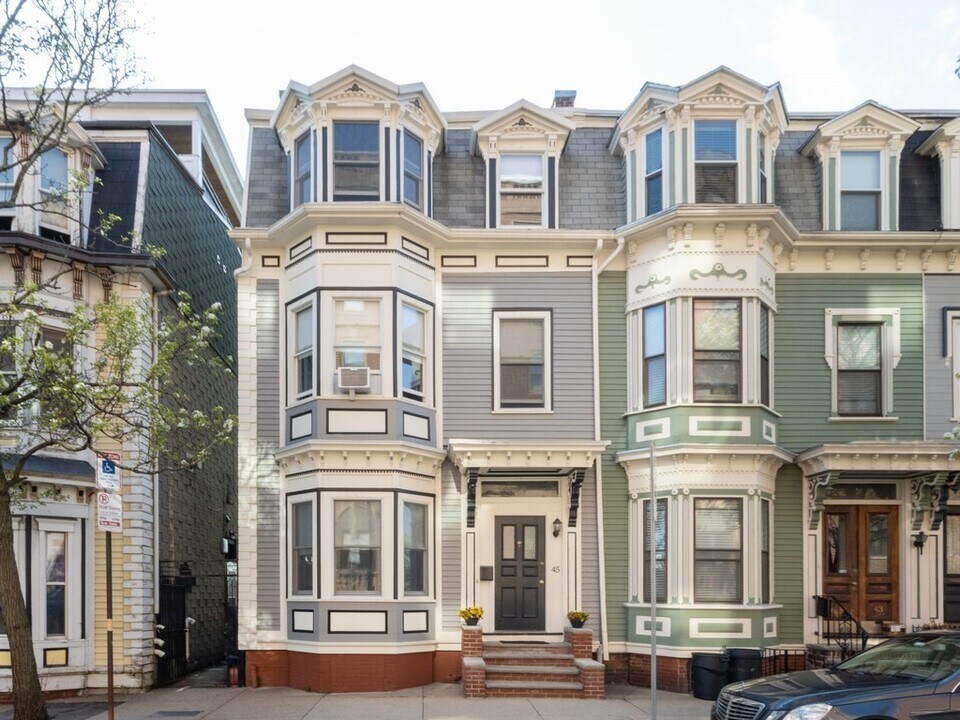 45 Old Harbor St in Boston, MA - Building Photo