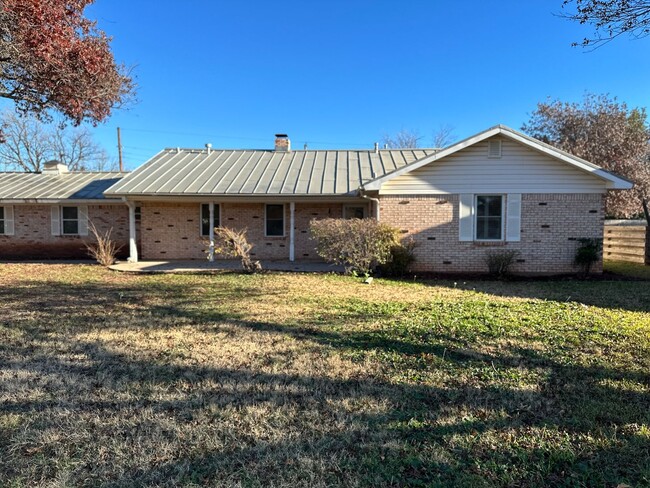 property at 2301 Post Oak Rd