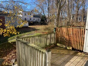 325 Washington St, Unit B in West Warwick, RI - Building Photo - Building Photo